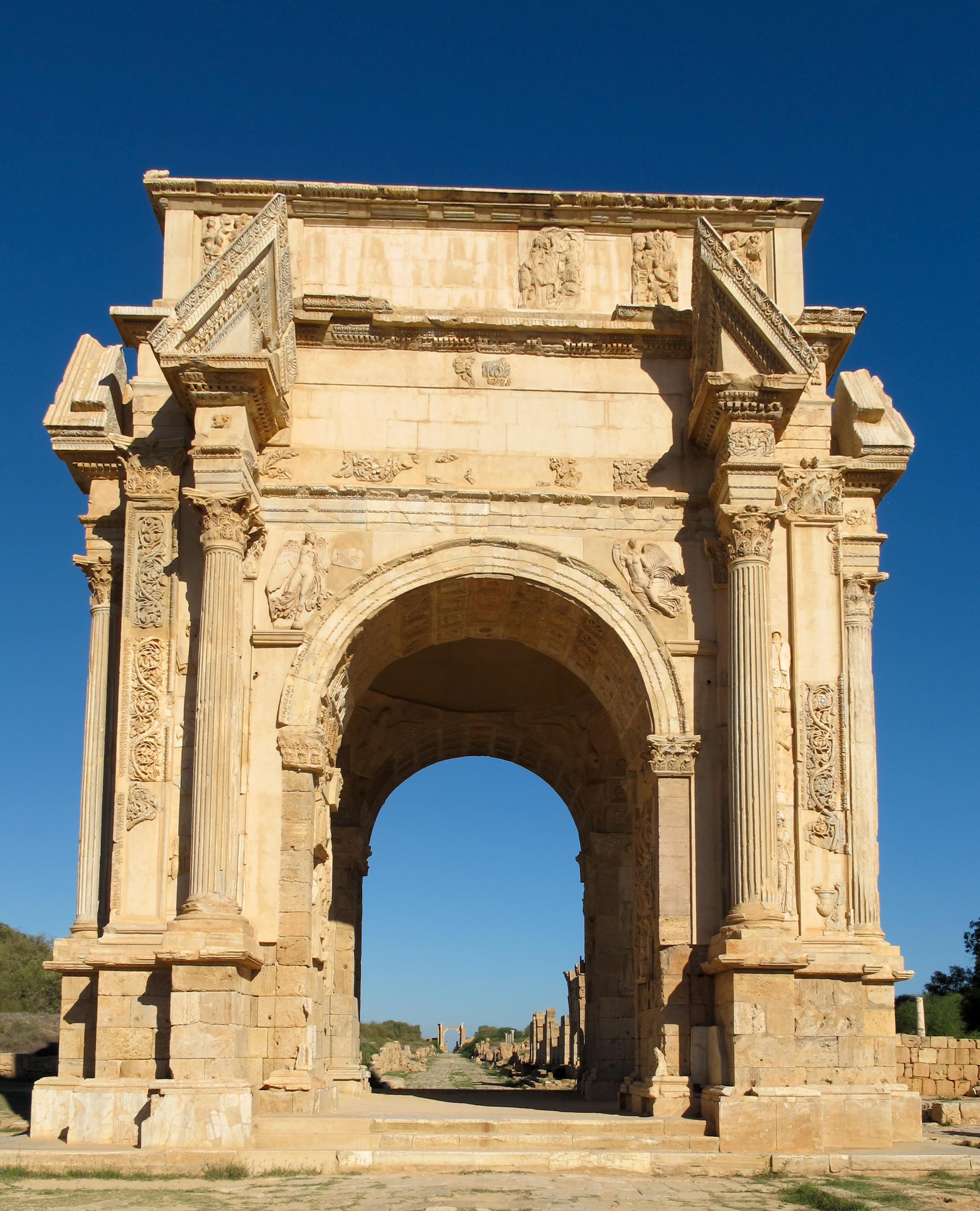 02_Severerbogen_Leptis Magna_2010.jpg