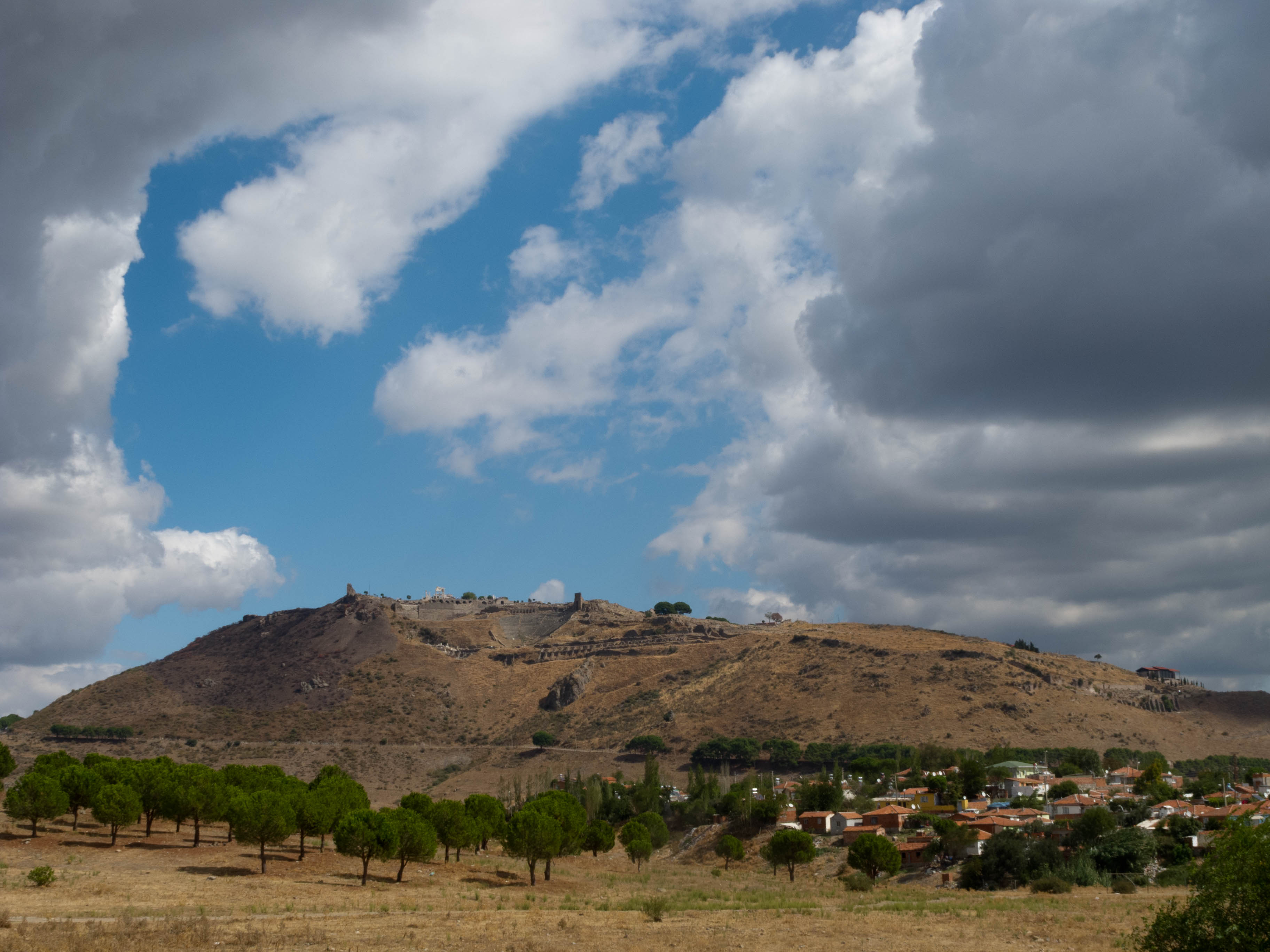 17_Akropolis_Pergamon_2011.jpg