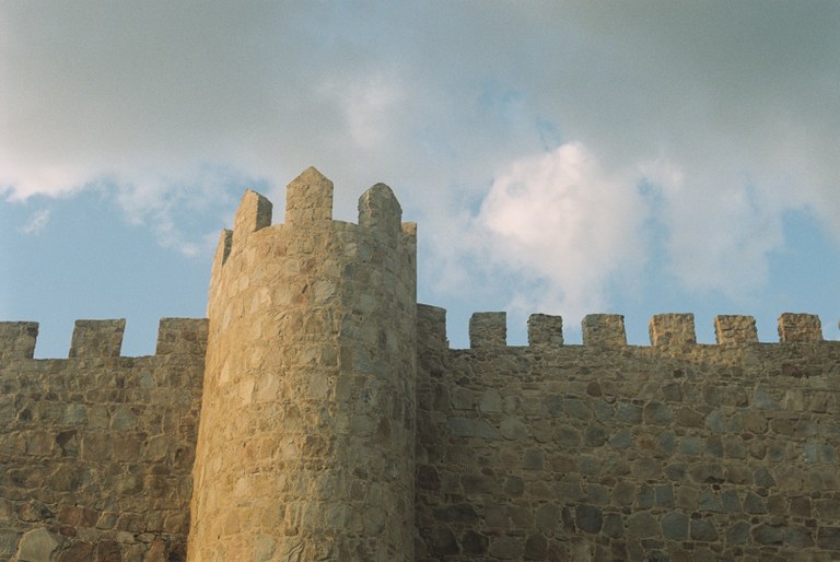 R1-05745-028A_E4.jpg