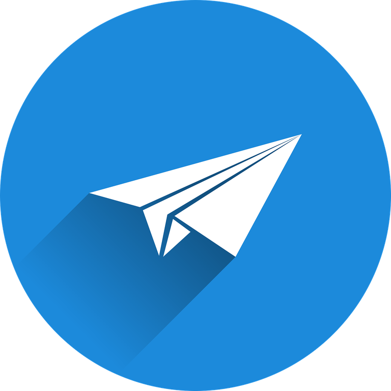 paper-planes-3128885_1280.png