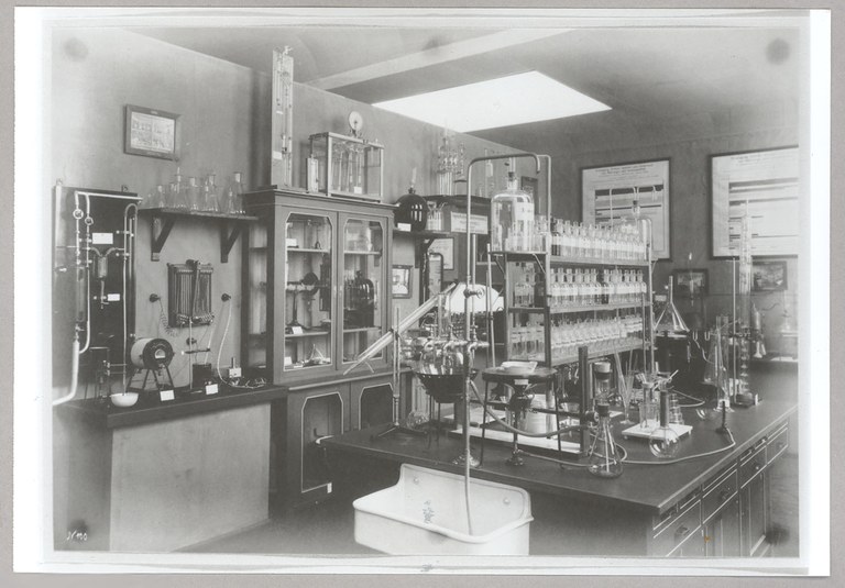 Brecht, Hygiene, Dresden 1911