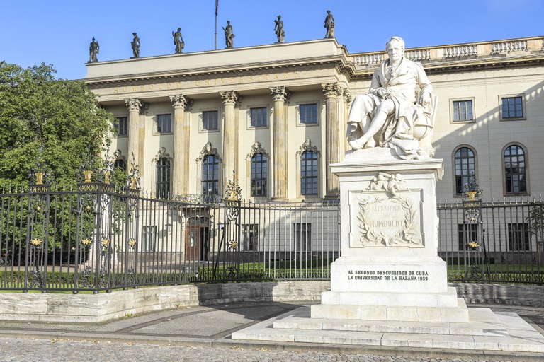 Geschichte des Instituts COLOURBOX15600401.jpg